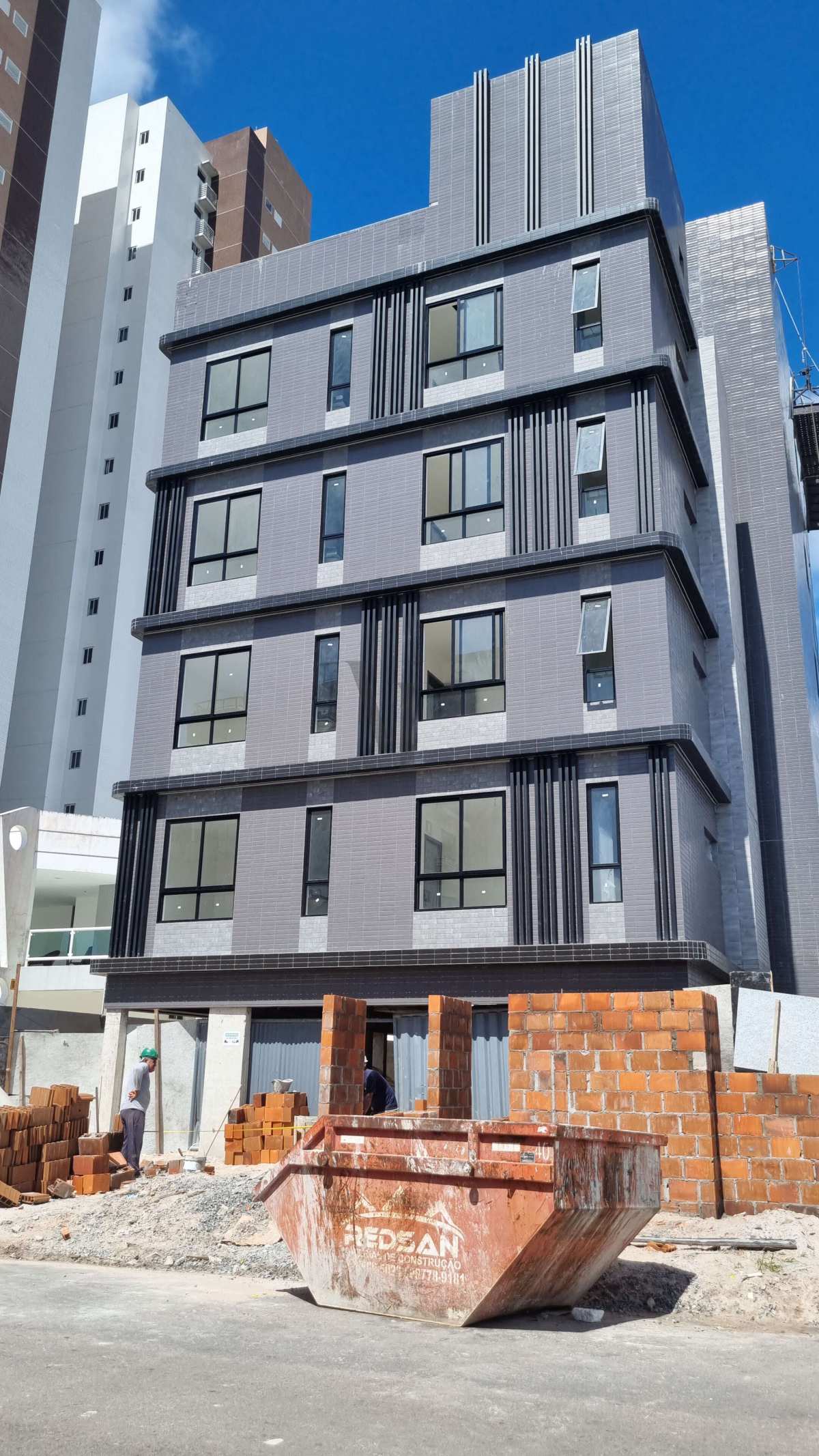 Apartamento à venda em Intermares, Cabedelo-PB, 1 quarto, 36m², vaga, próximo à praia - Vantuil Freitas